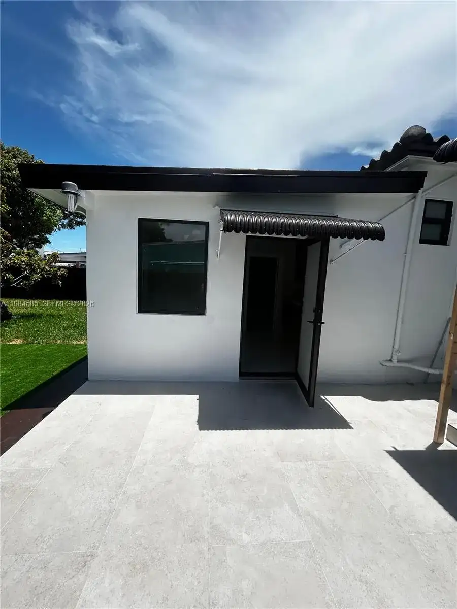 801 NW 35th Ave # 1, Miami FL 33125 photo 2