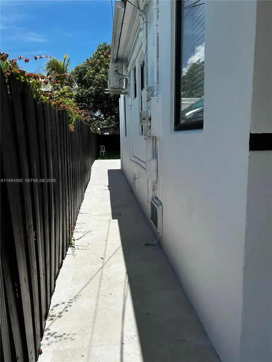 801 NW 35th Ave # 1, Miami FL 33125 photo 3