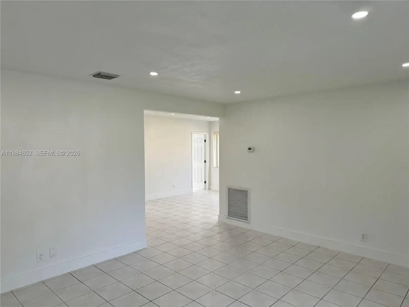 2400 N 57th Way, Hollywood FL 33021 photo 2