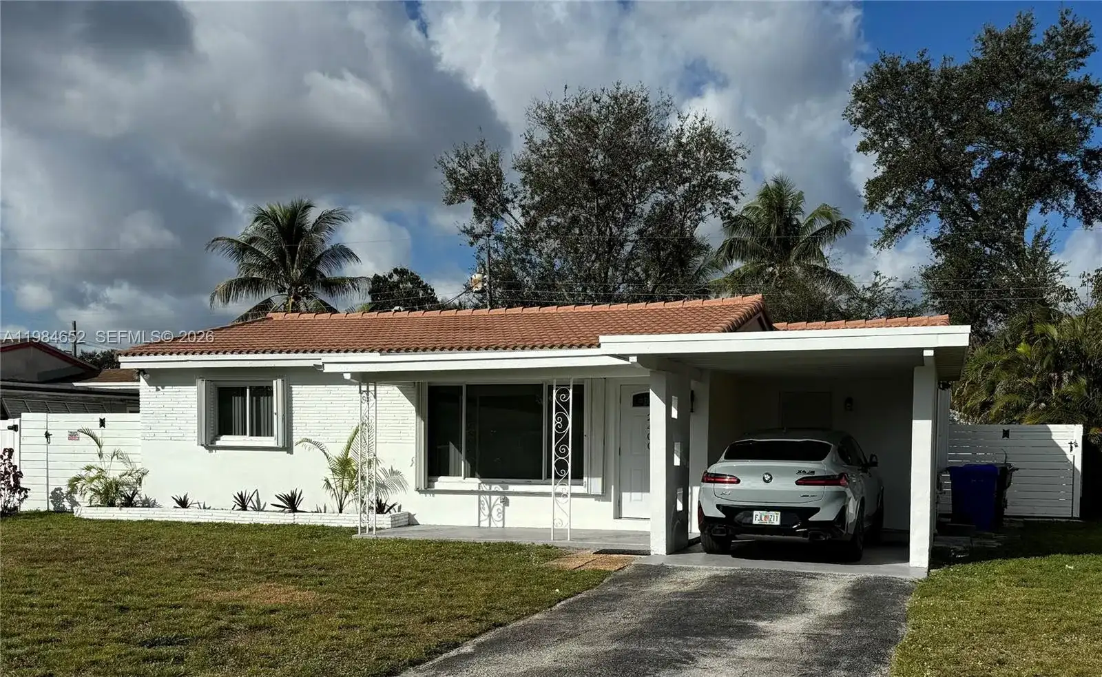 2400 N 57th Way, Hollywood FL 33021 photo 5