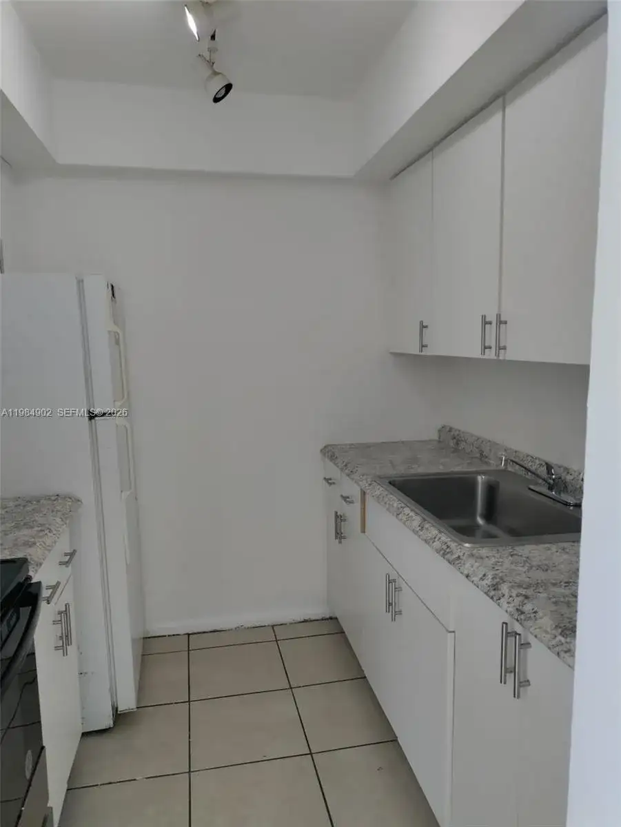 7340 SW 82nd St # C205, Miami FL 33143 photo 3