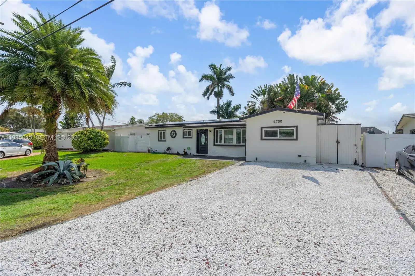 5730 SW 55th St, Davie FL 33314 photo 3