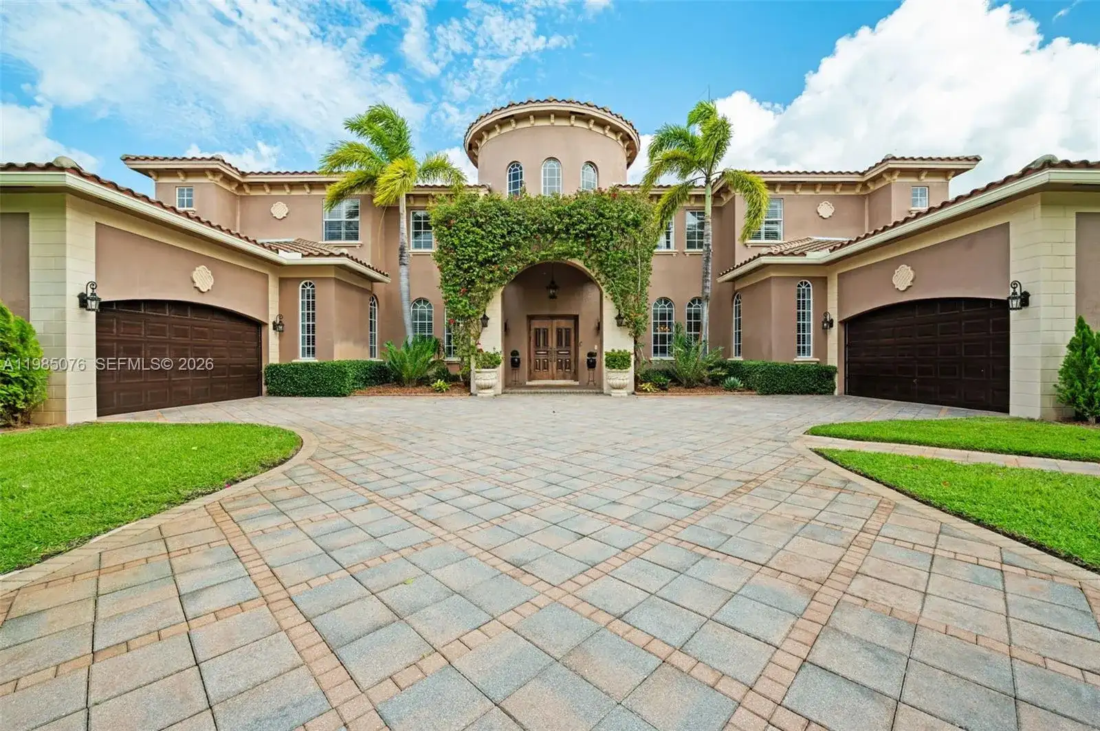 12821 Kapok Ln, Davie FL 33330 photo 2