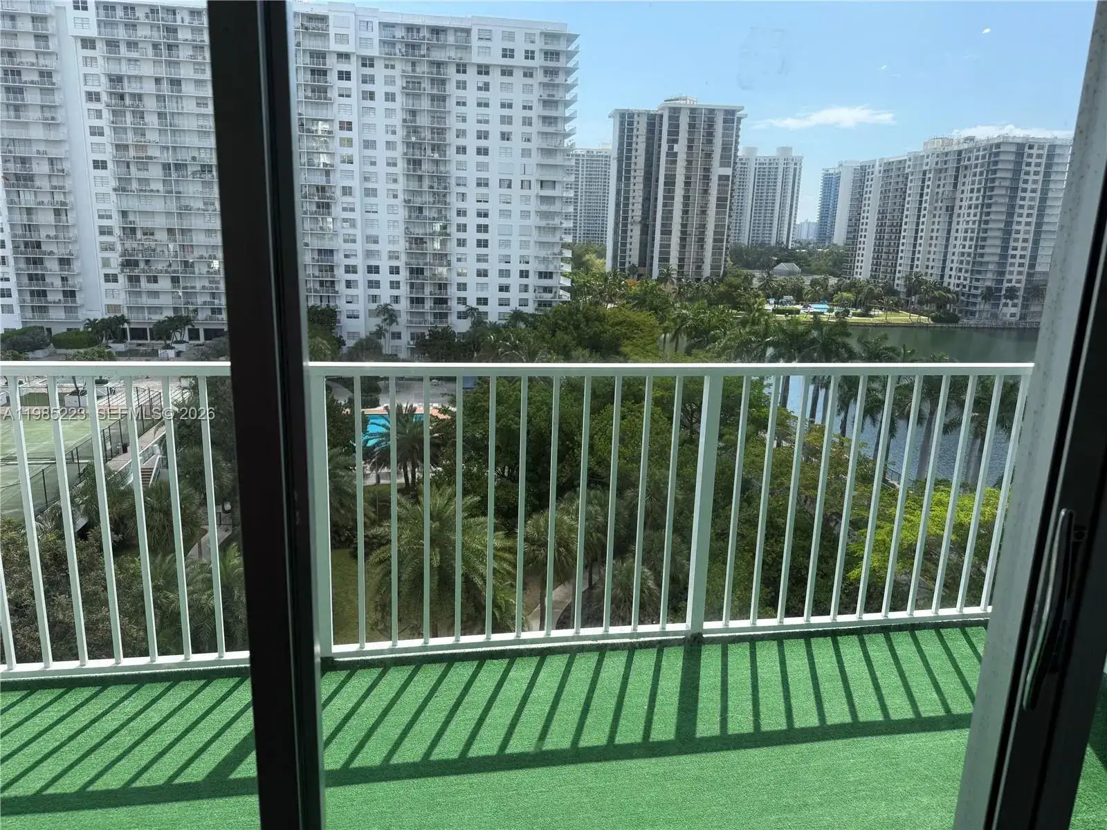 2801 NE 183rd St # 912W, Aventura FL 33160 photo 3