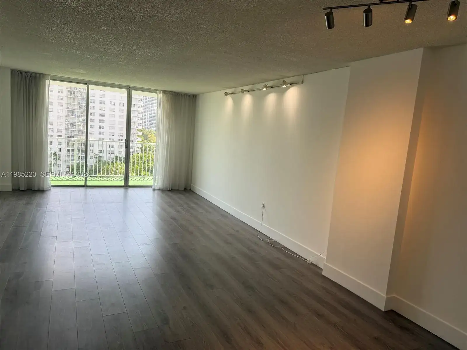 2801 NE 183rd St # 912W, Aventura FL 33160 photo 5