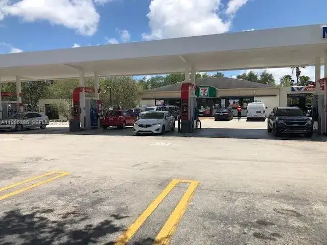 Confidential, Kendall FL 33173 photo 2