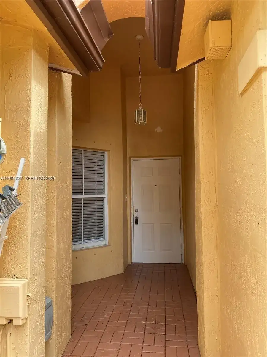 14117 N Forest Oak Cir, Davie FL 33325 photo 3