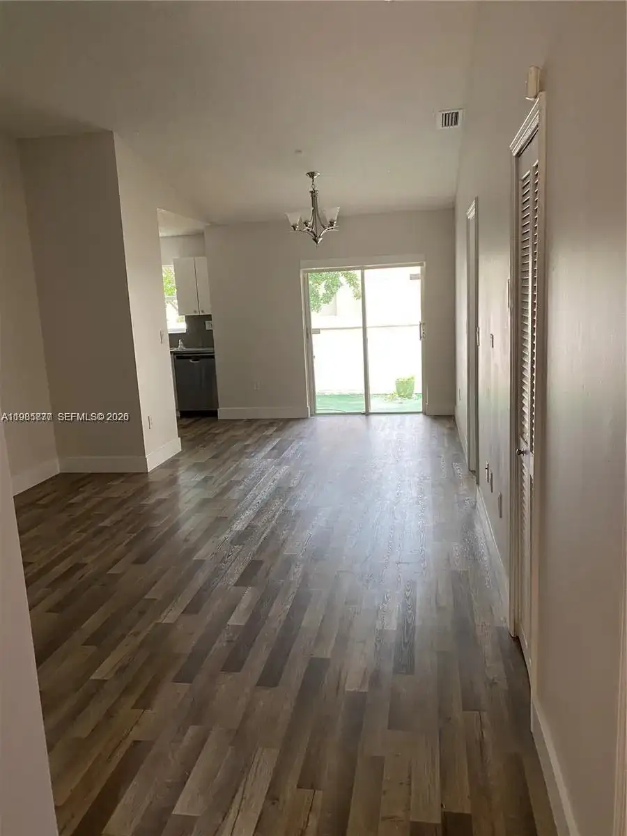 14117 N Forest Oak Cir, Davie FL 33325 photo 4