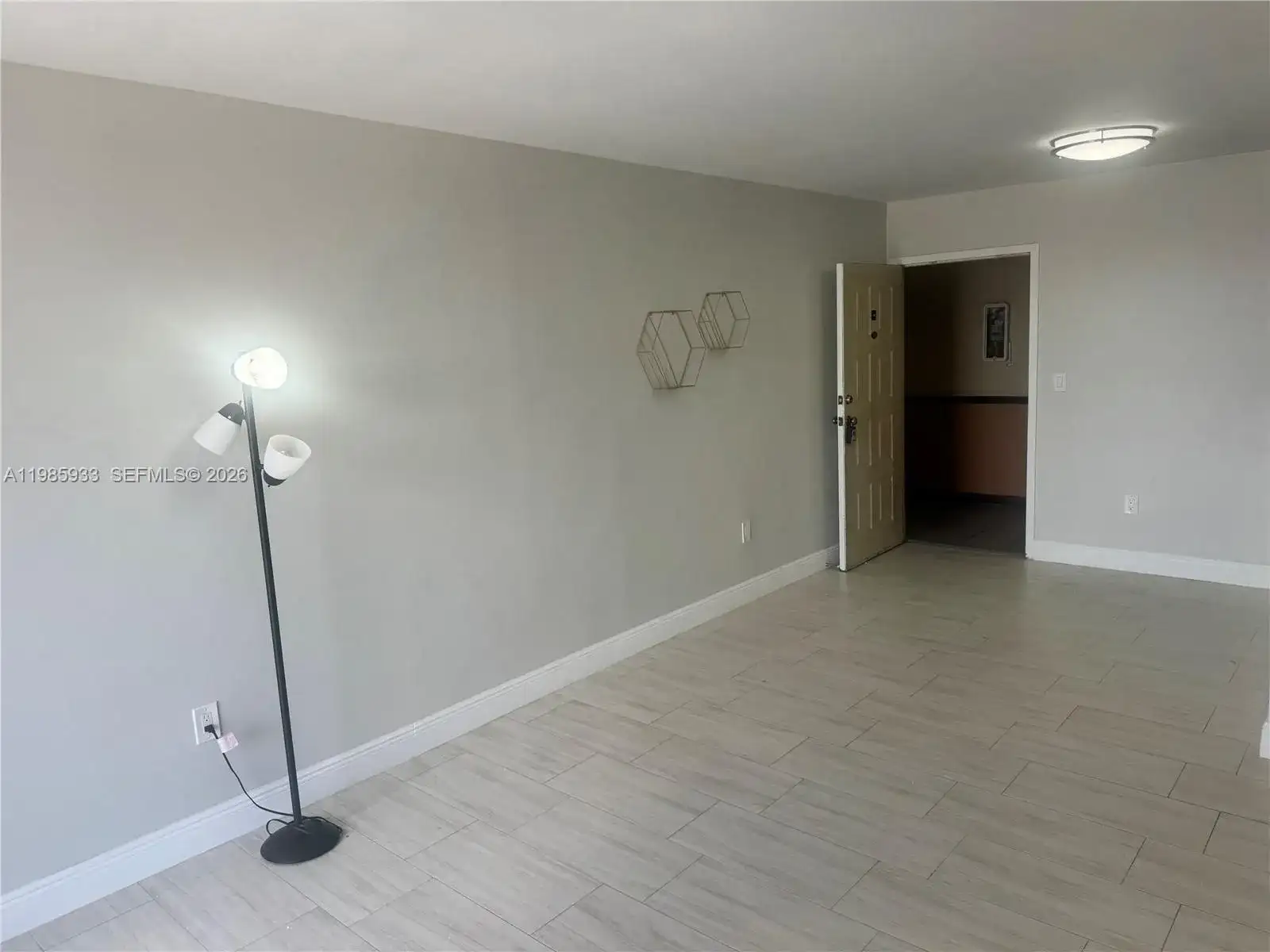 8075 NW 7th St # 403, Miami FL 33126 photo 5
