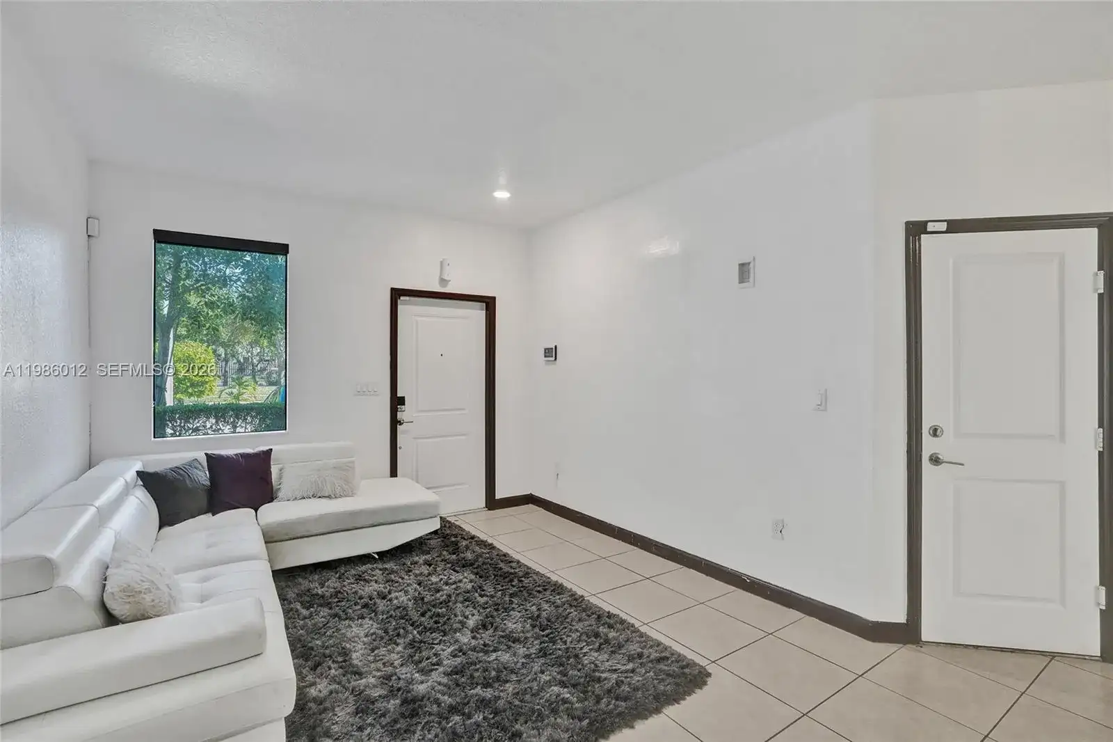 408 NE 212th Ter, Miami FL 33179 photo 4