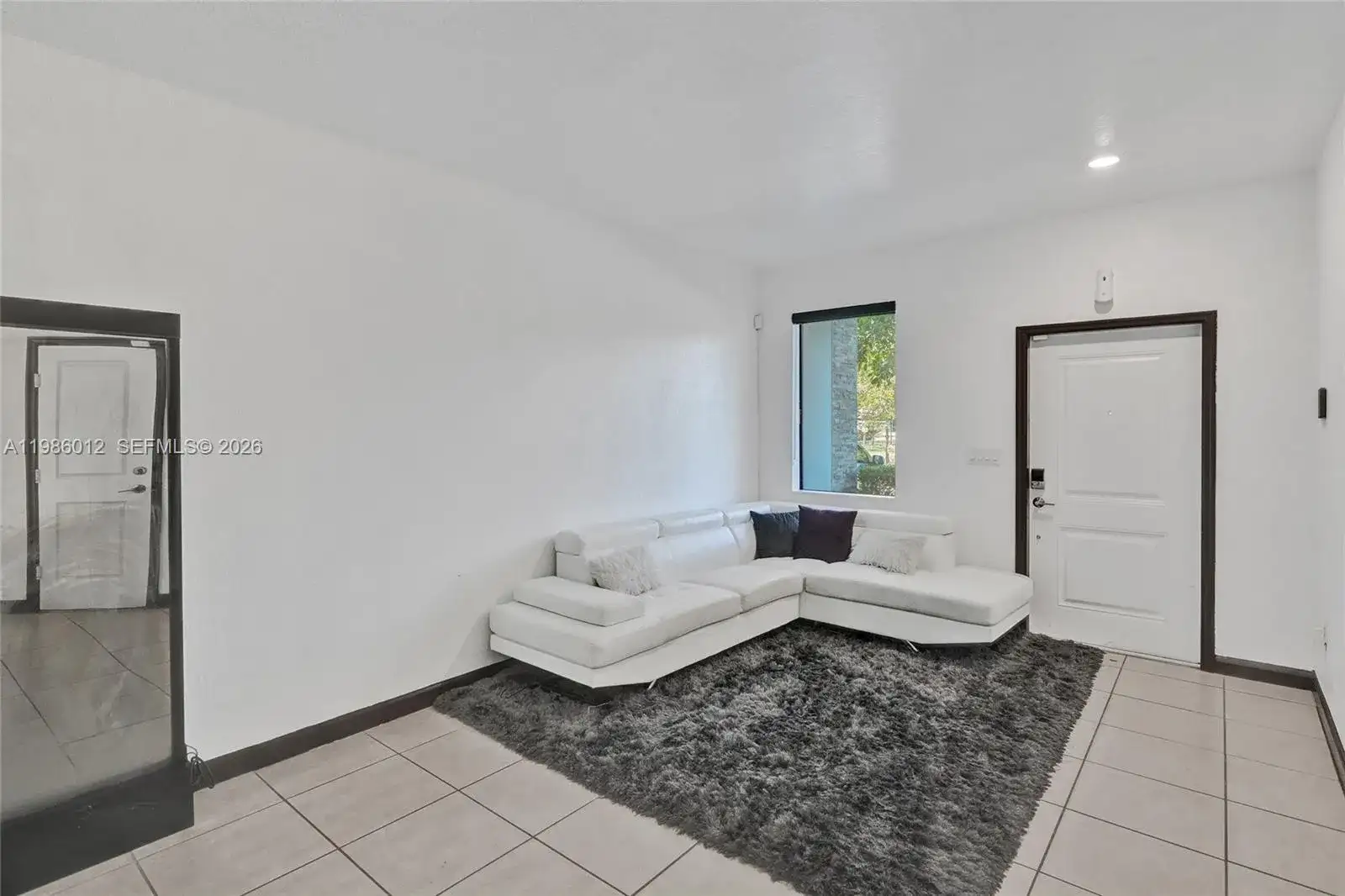 408 NE 212th Ter, Miami FL 33179 photo 5