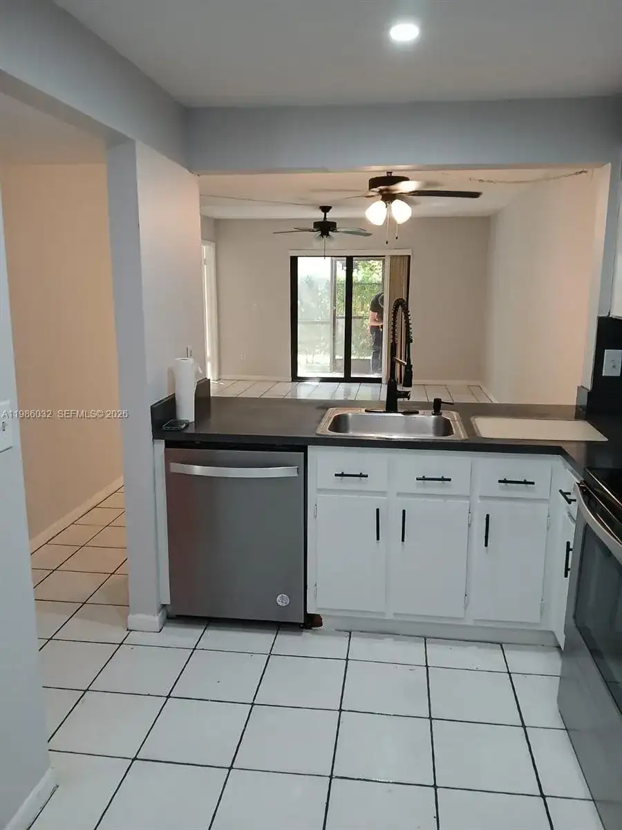 20810 NE 8th Ct # 18, Miami FL 33179 photo 4