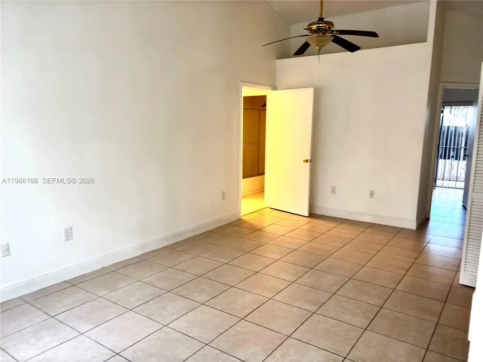 21567 SW 87th Ct, Cutler Bay FL 33189 photo 4