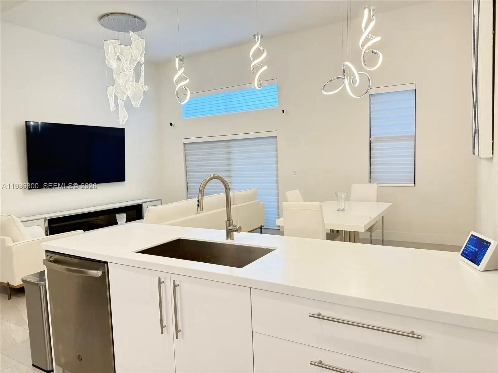 4393 NW 9th St, Plantation FL 33317 photo 3