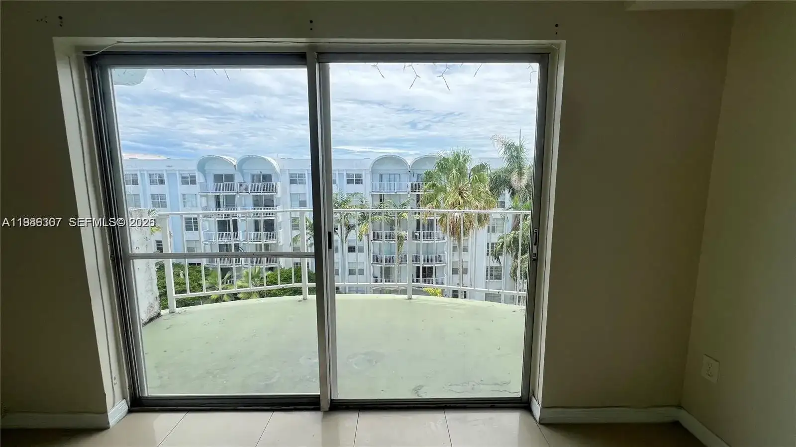 486 NW 165th St Rd # 606, Miami FL 33169 photo 5