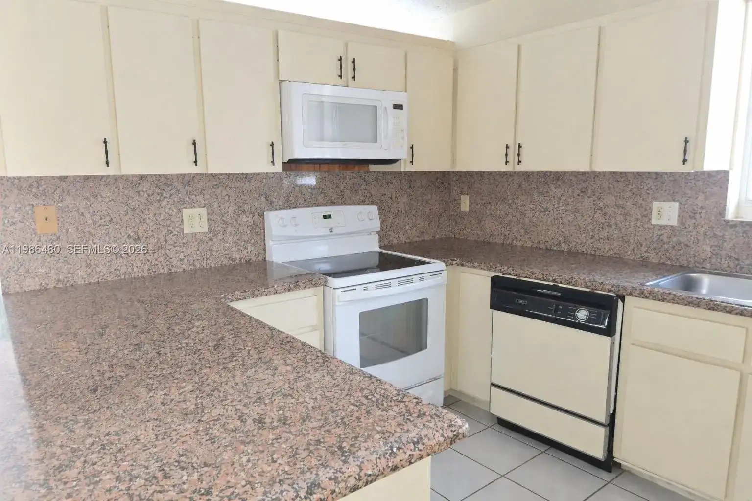 1201 SW 142nd Ave, Miami FL 33184 photo 4