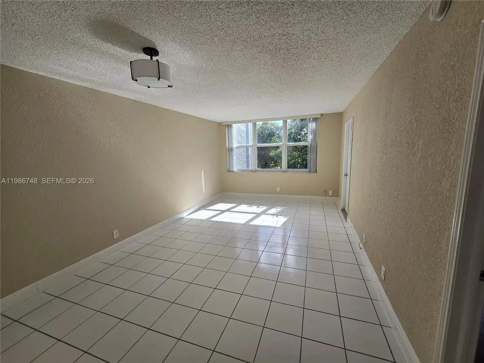 9461 Evergreen Pl # 305, Davie FL 33324 photo 4