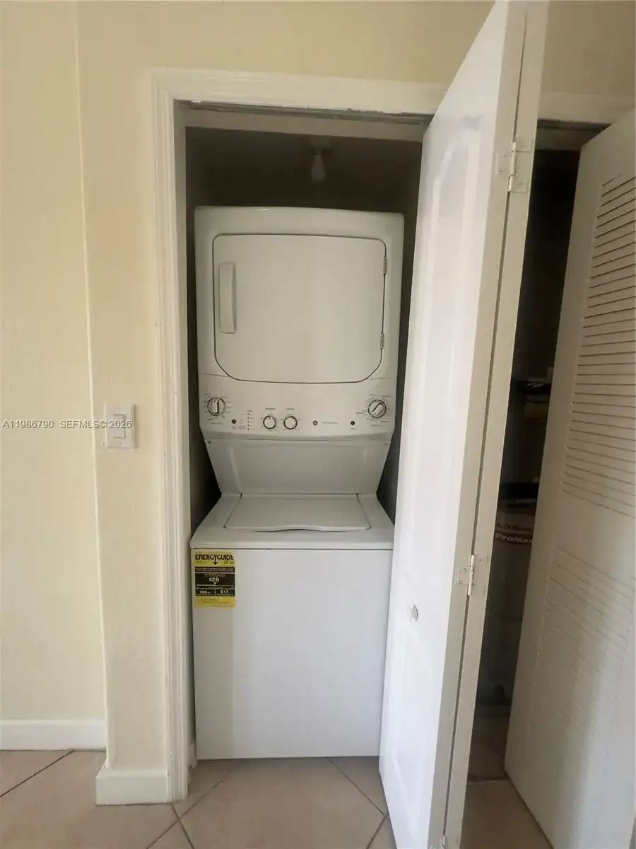 1662 SE 27th Dr # 209, Homestead FL 33035 photo 3