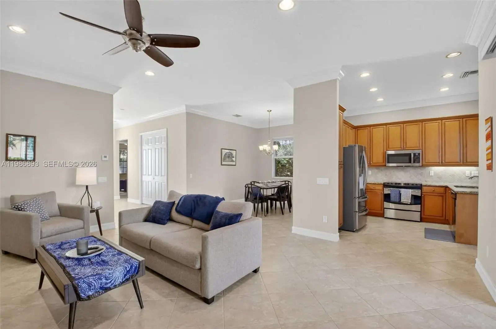 6833 Watertown Dr, Boynton Beach FL 33437 photo 4