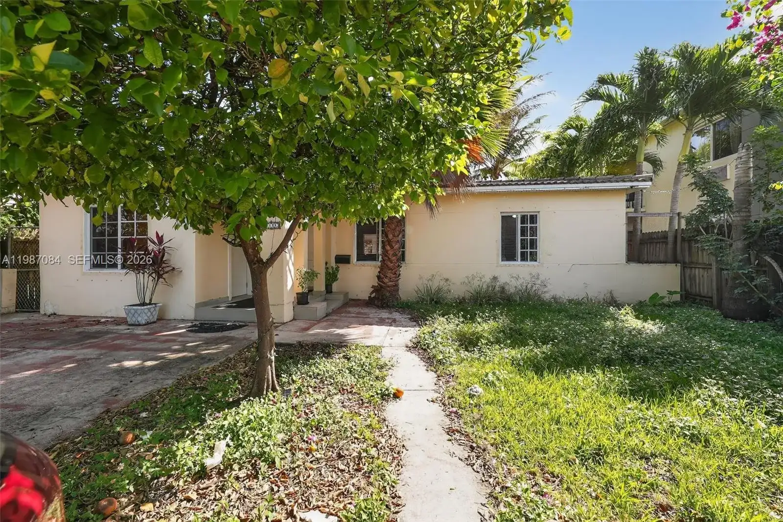 2131 Biarritz Dr, Miami Beach FL 33141 photo 2