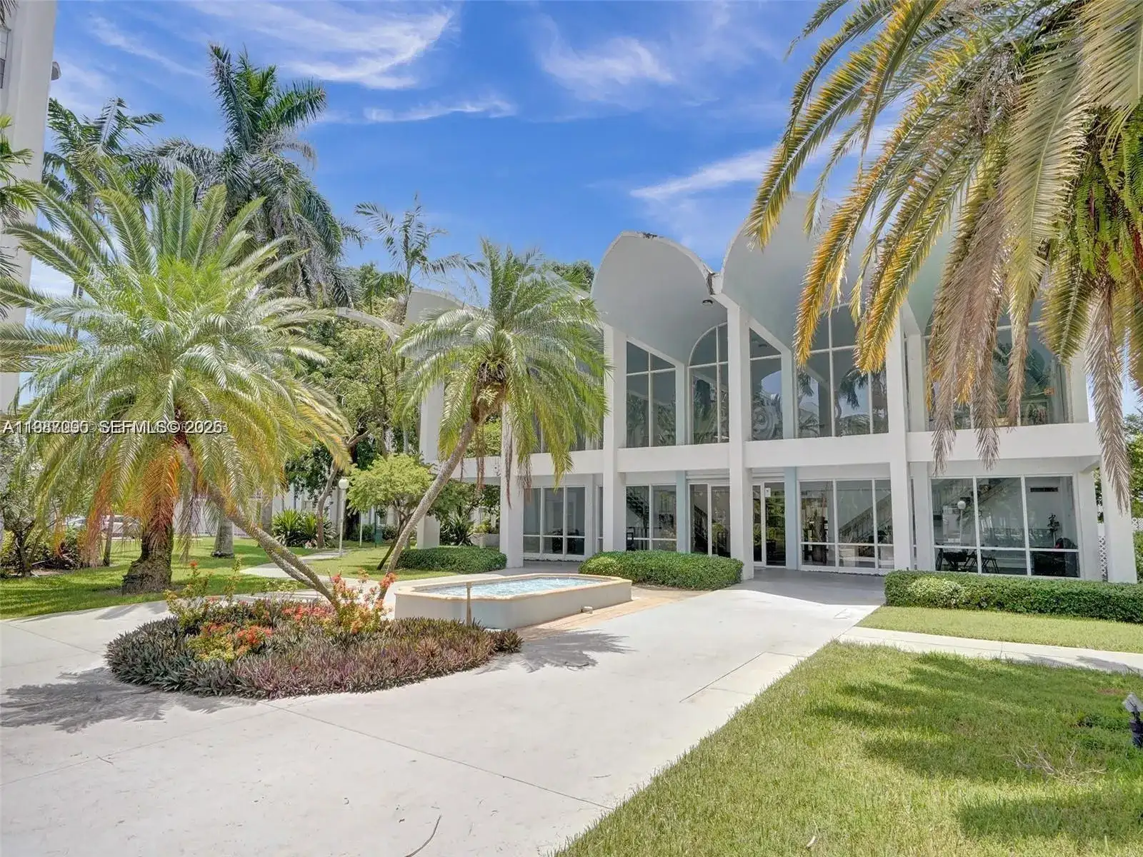 488 NW 165th St Rd # 408, Miami FL 33169 photo 2