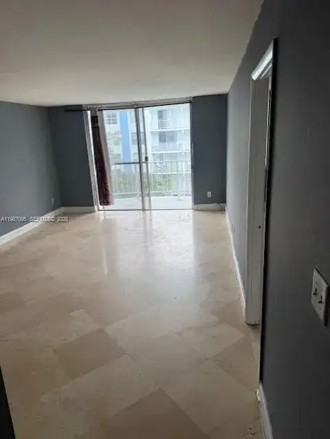 488 NW 165th St Rd # 408, Miami FL 33169 photo 3