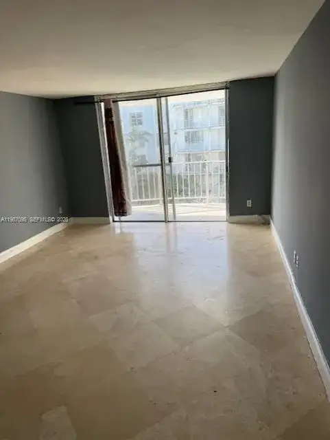 488 NW 165th St Rd # 408, Miami FL 33169 photo 4