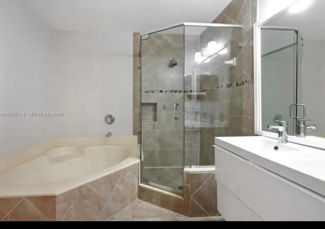 6690 NW 38th Dr, Lauderhill FL 33319 photo 3