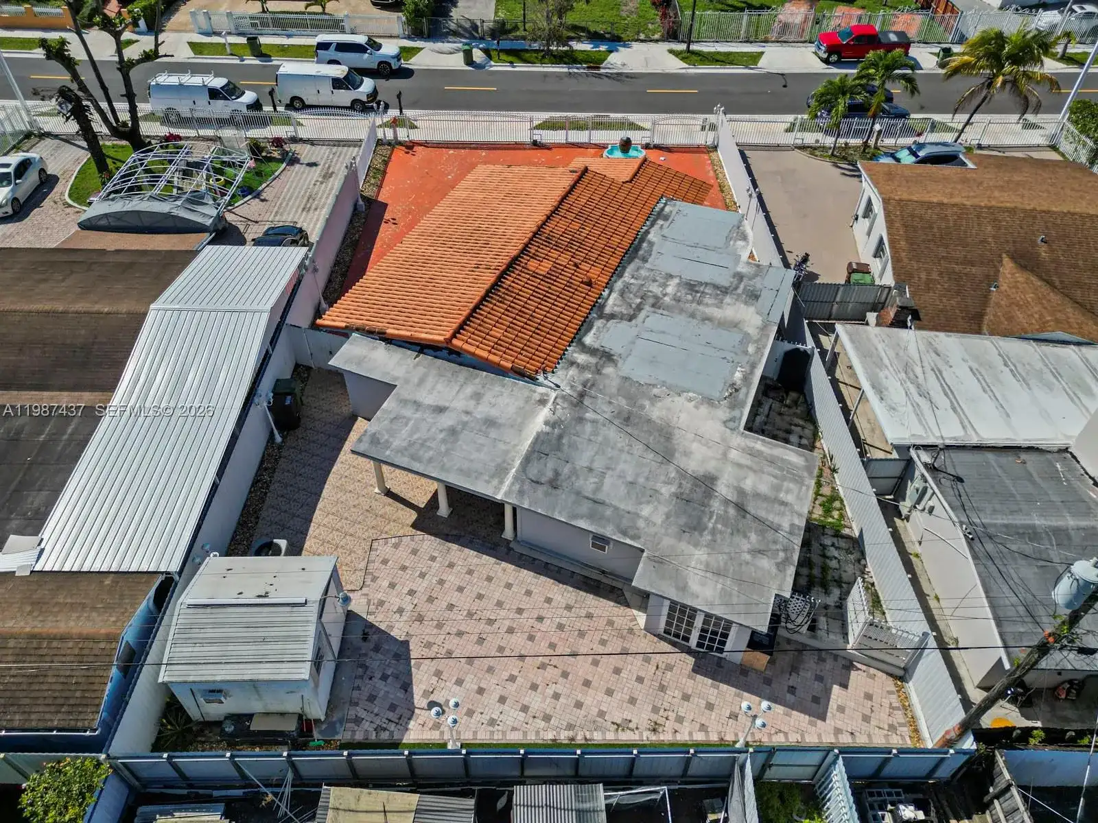 871 SE 5th Pl, Hialeah FL 33010 photo 5