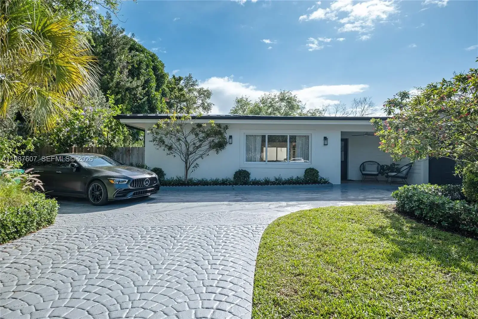 10235 SW 58th Ct, Pinecrest FL 33156 photo 2