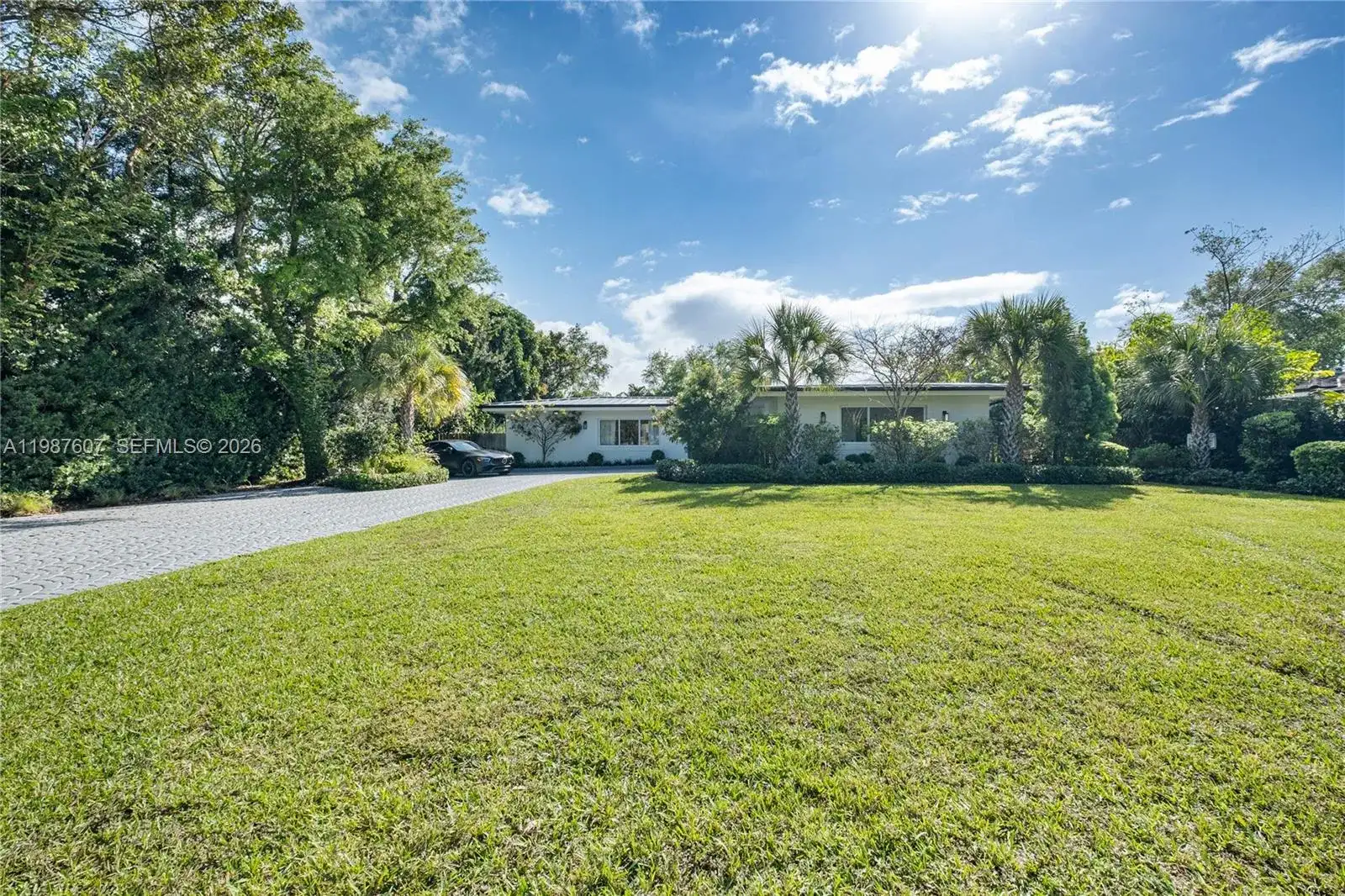 10235 SW 58th Ct, Pinecrest FL 33156 photo 3