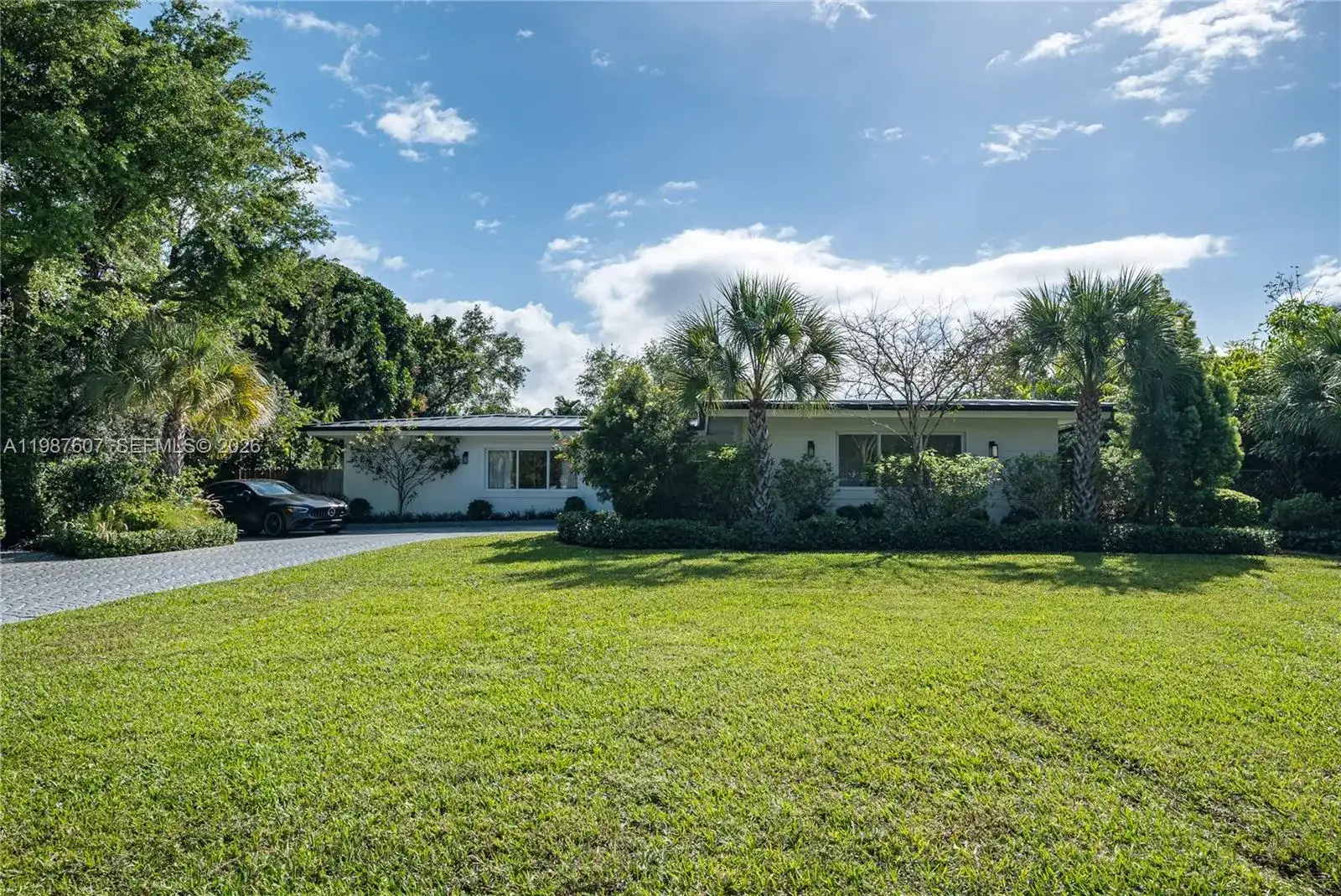 10235 SW 58th Ct, Pinecrest FL 33156 photo 4