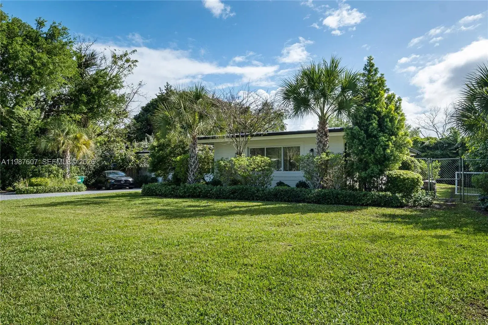 10235 SW 58th Ct, Pinecrest FL 33156 photo 5