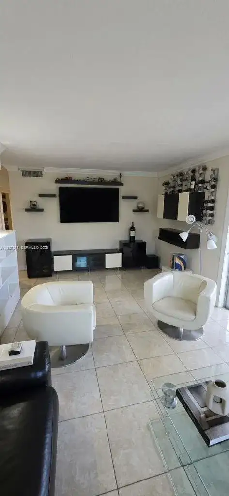 5055 NW 7th St # 206, Miami FL 33126 photo 3