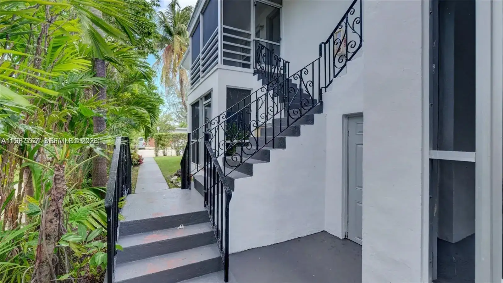 1791 Marseille Dr, Miami Beach FL 33141 photo 5