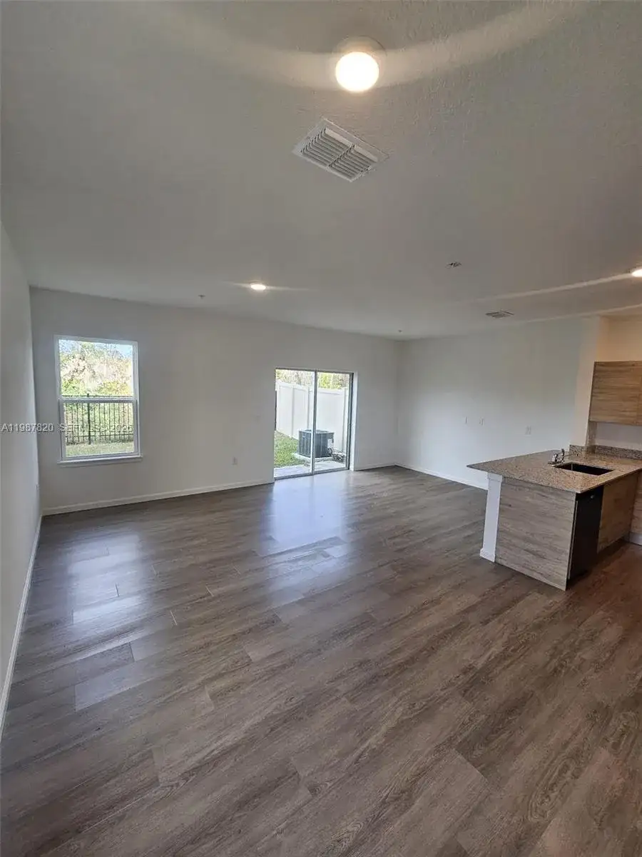 1201 Southstation PL # 101, Orlando FL 32809 photo 2