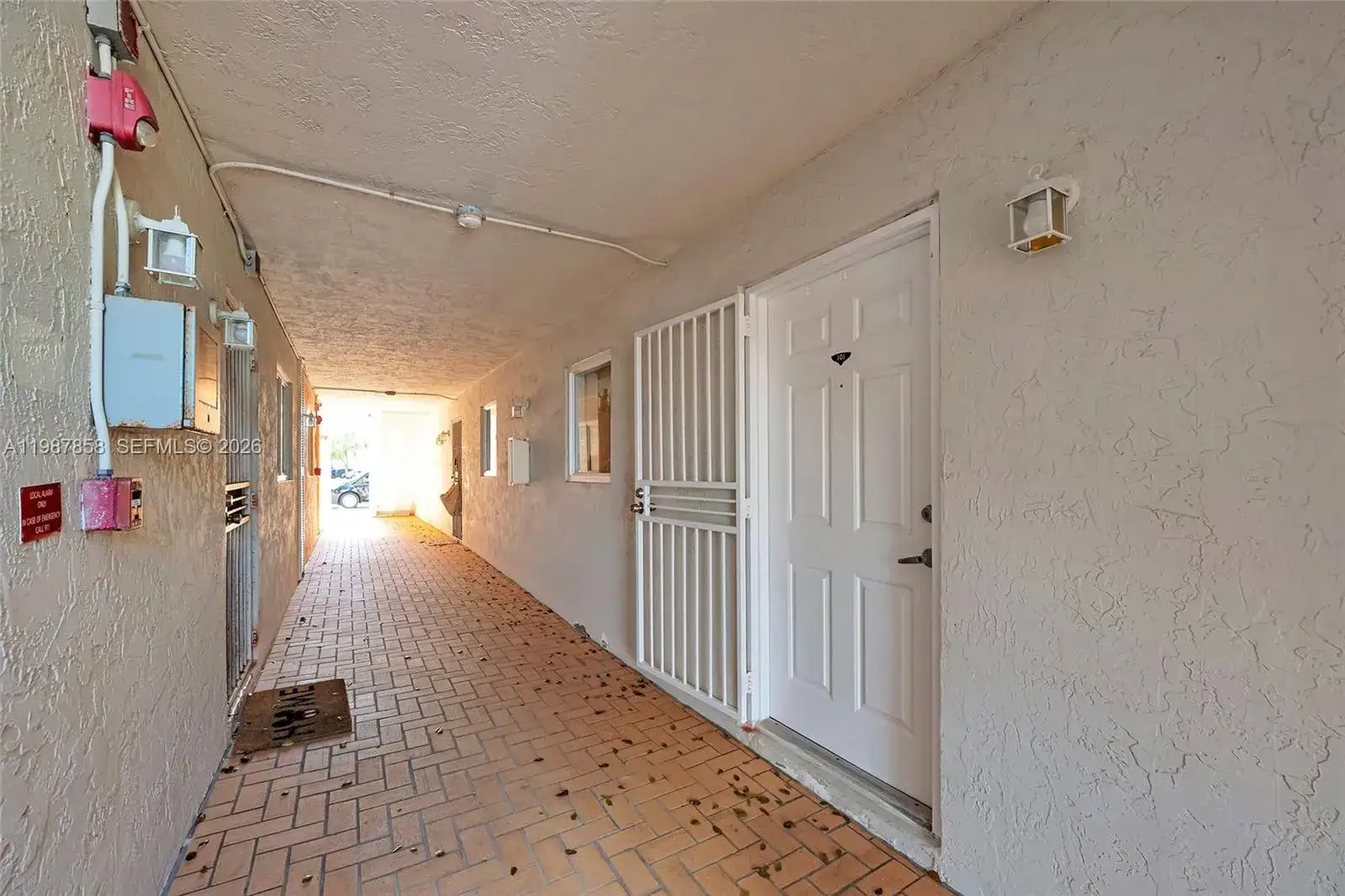10441 Mahogany Key Cir # 101, Miami FL 33196 photo 5