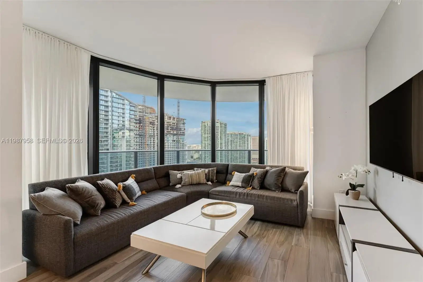 801 S Miami Ave # 3509, Miami FL 33130 photo 2