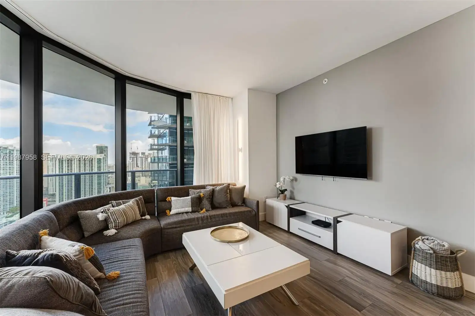 801 S Miami Ave # 3509, Miami FL 33130 photo 4