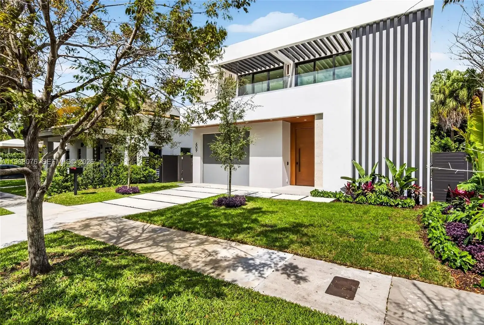 609 SW 24th Rd, Miami FL 33129 photo 2