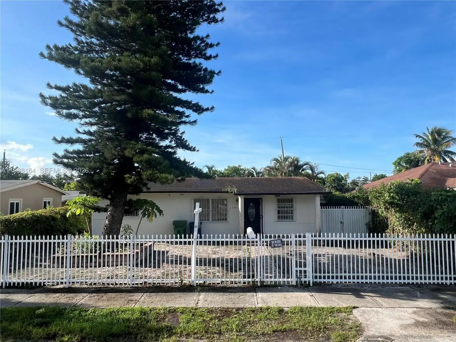 2540 NW 141st St, Opa-Locka FL 33054 photo 2