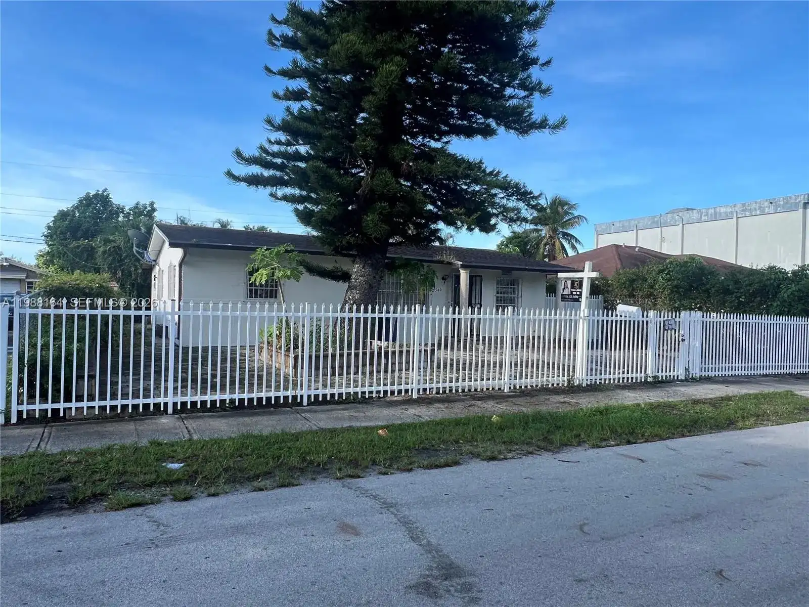2540 NW 141st St, Opa-Locka FL 33054 photo 3