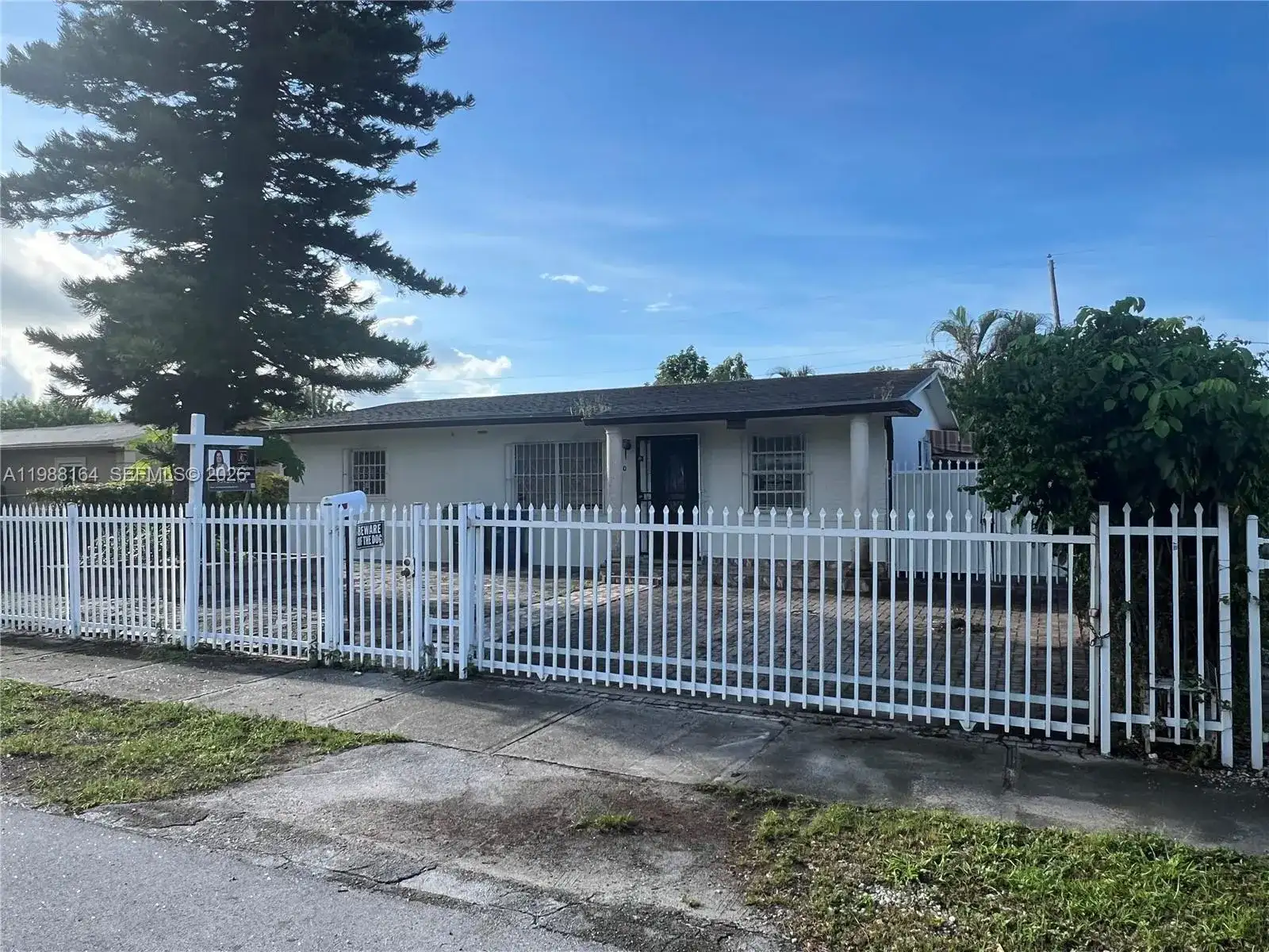 2540 NW 141st St, Opa-Locka FL 33054 photo 4