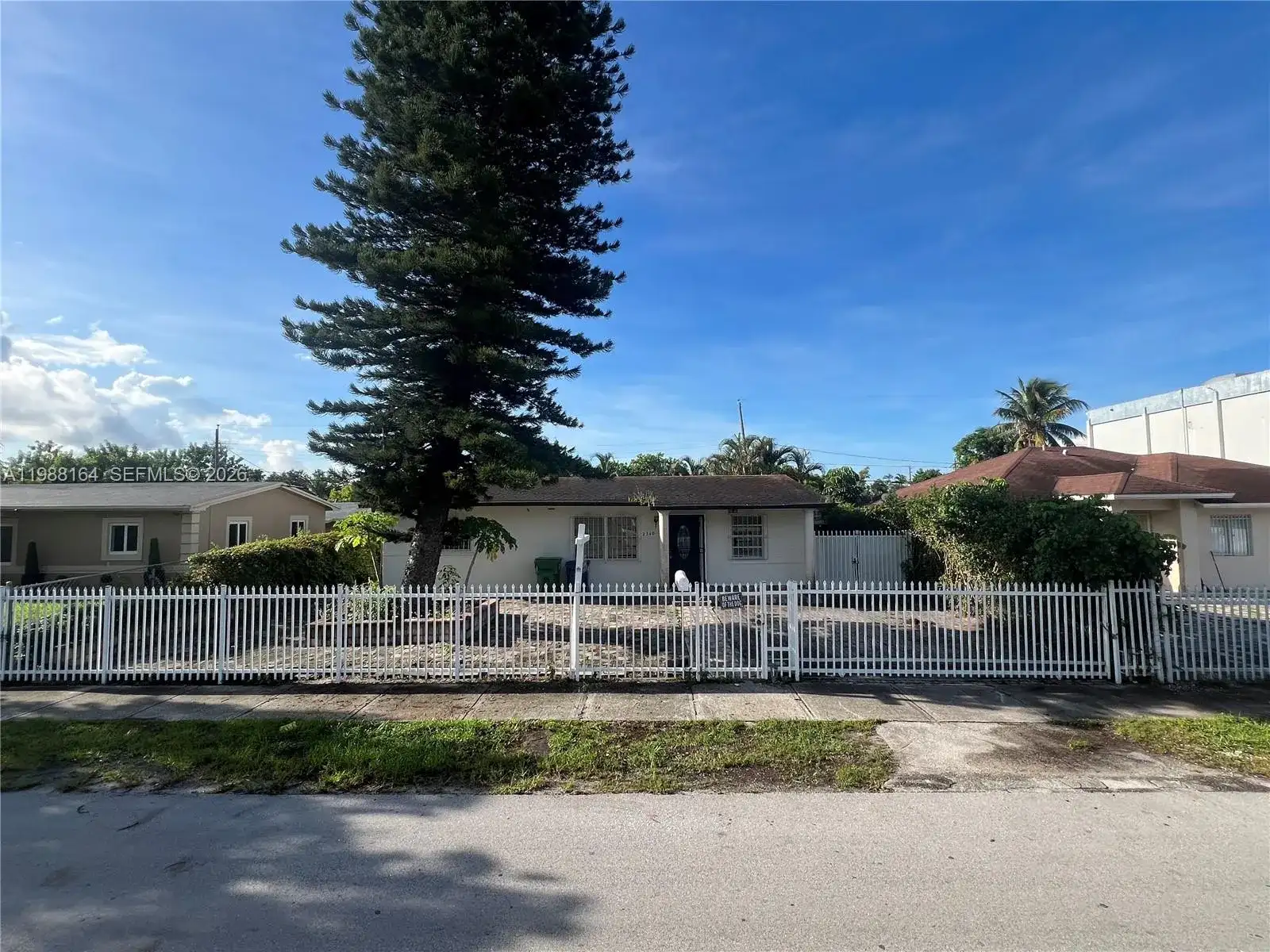 2540 NW 141st St, Opa-Locka FL 33054 photo 5