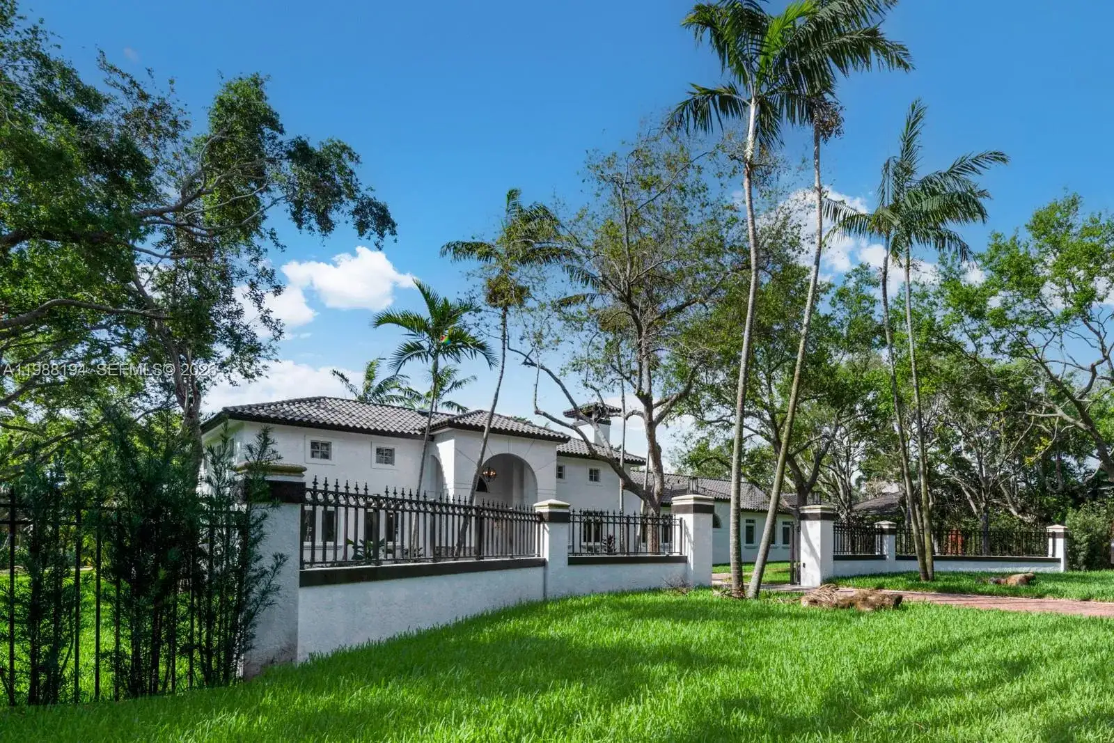 6200 SW 130th Ter, Pinecrest FL 33156 photo 4