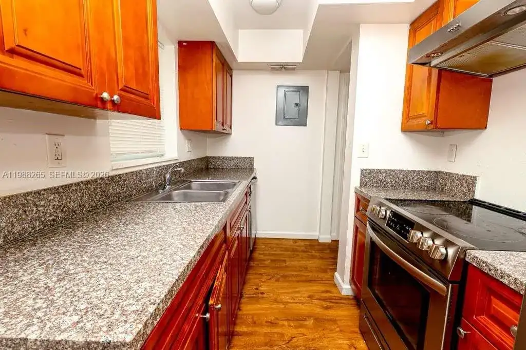 4103 Riverside Dr, Coral Springs FL 33065 photo 4
