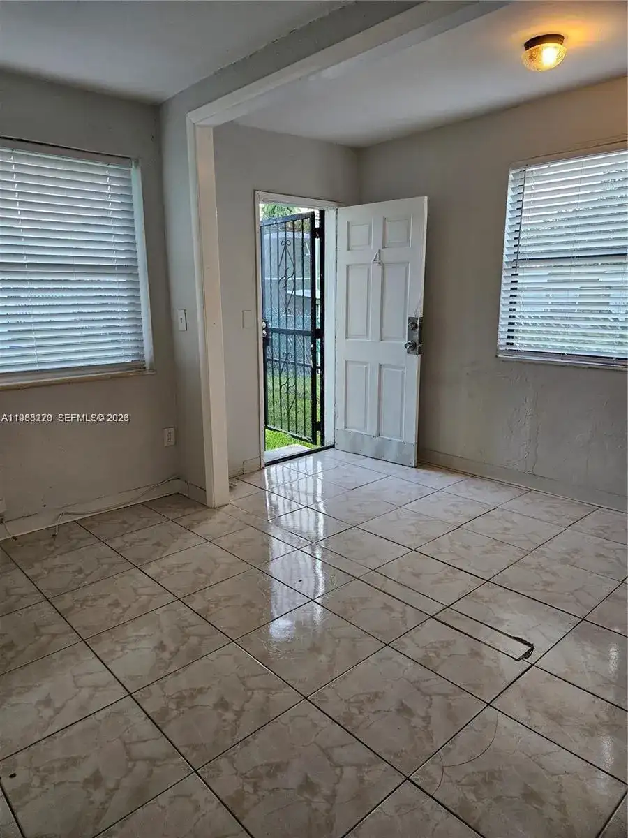 1437 NE 110th Ter # 4, Miami FL 33161 photo 4