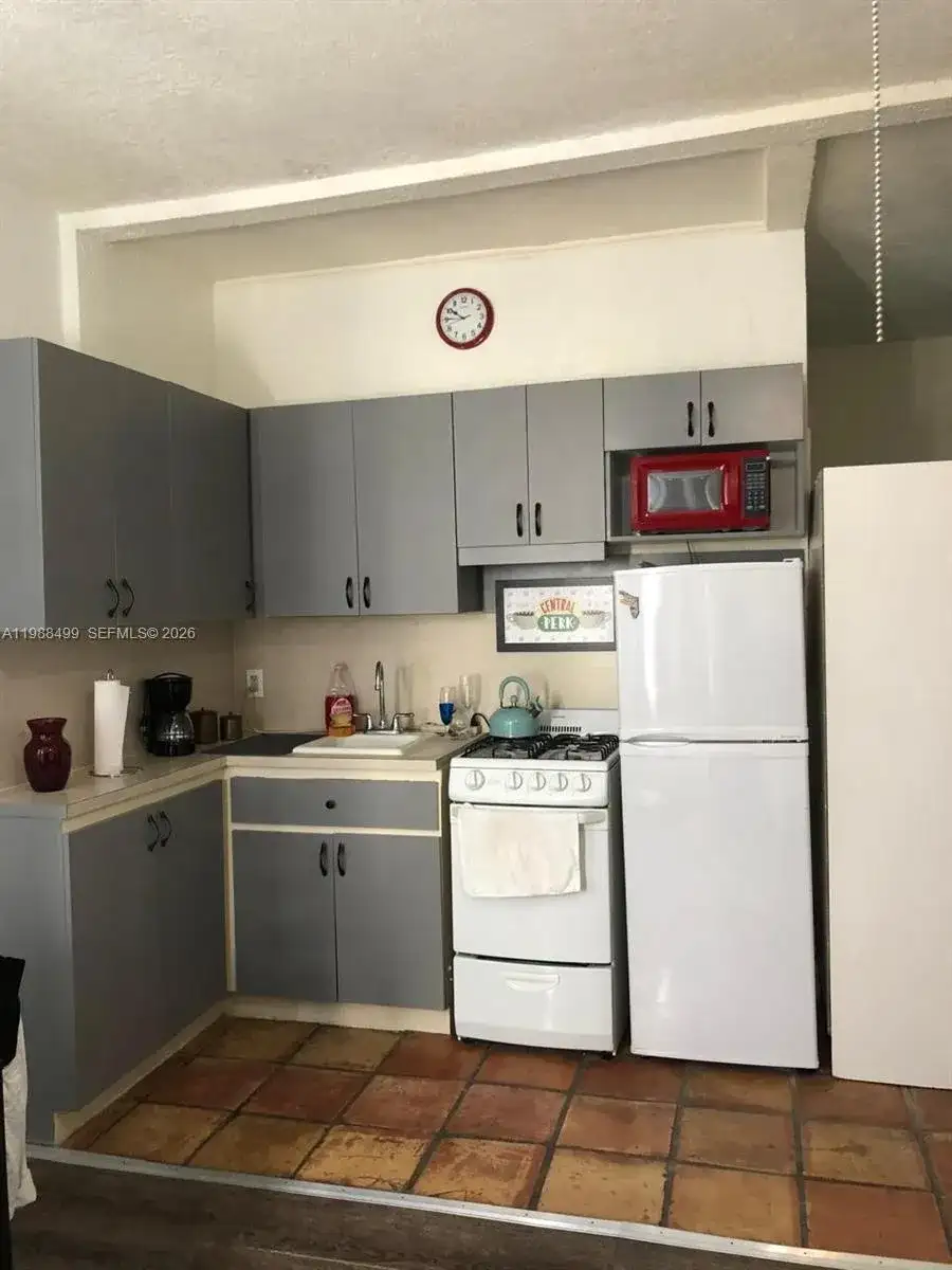 3710 Collins Ave # 310, Miami Beach FL 33140 photo 3