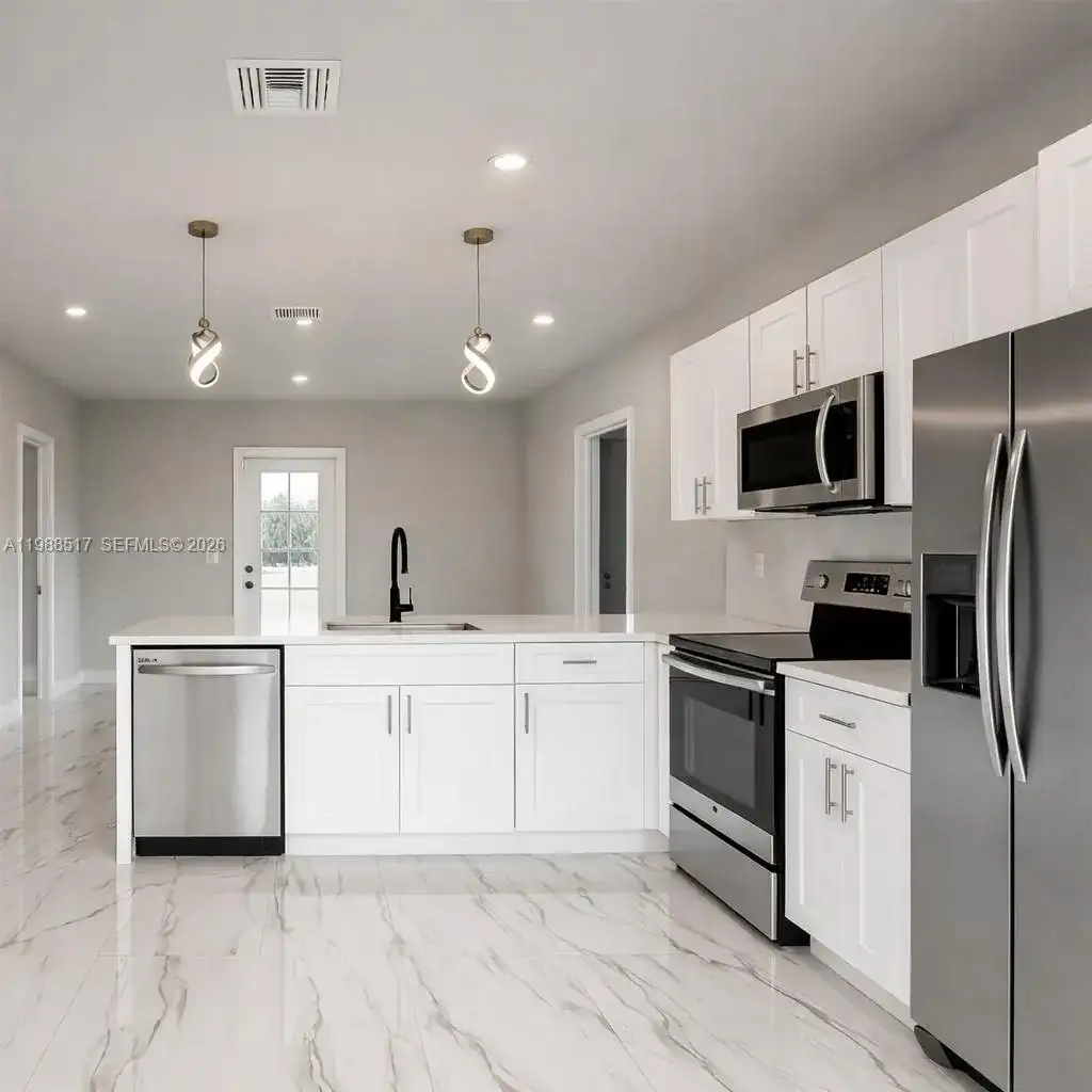 816 Palomino, Lehigh Acres FL 33974 photo 3