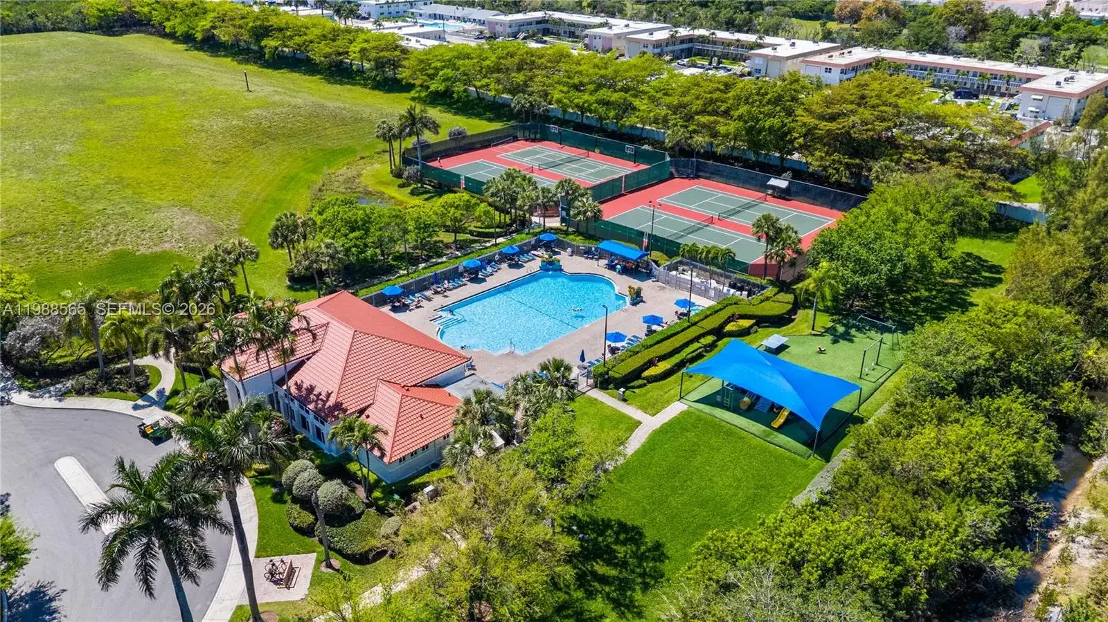 1120 Canella Ln, Hollywood FL 33019 photo 2